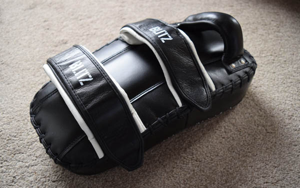 firepower-angled-thai-pads-back